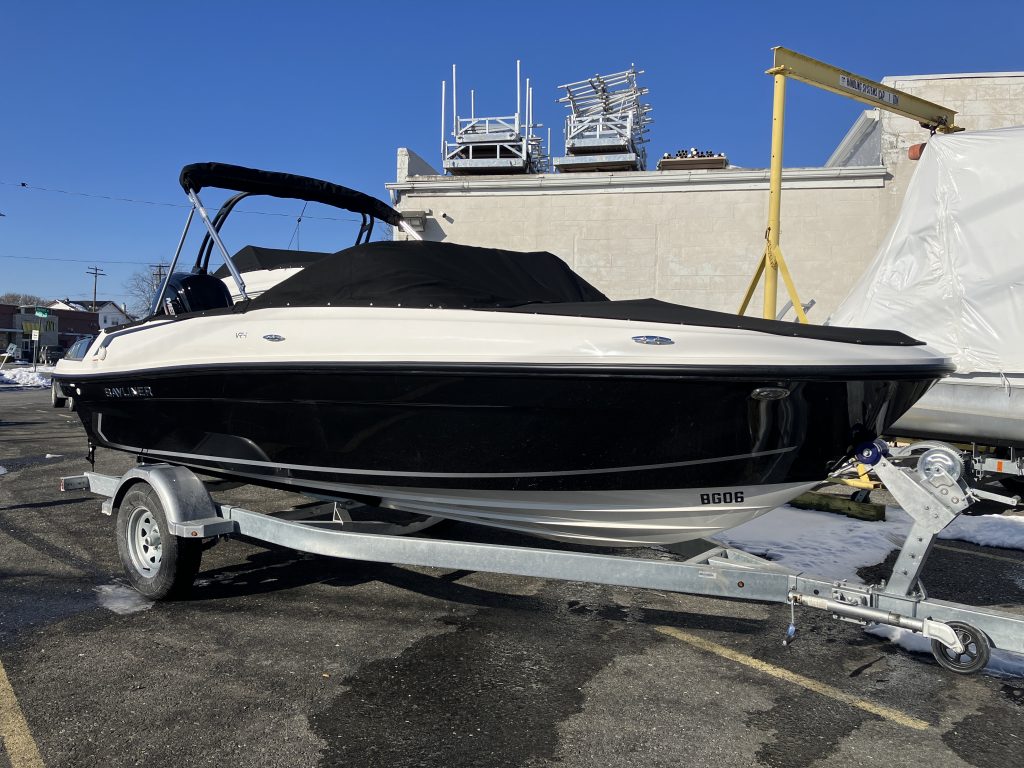 Bayliner 3