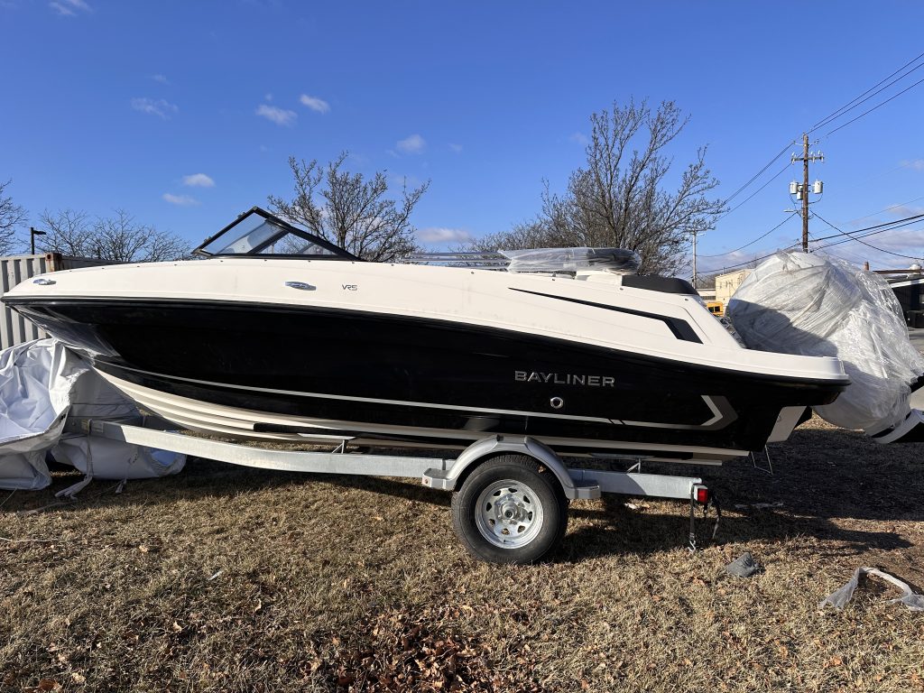Bayliner 4