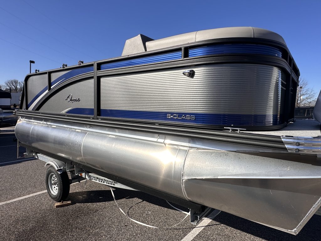 Pontoons 9