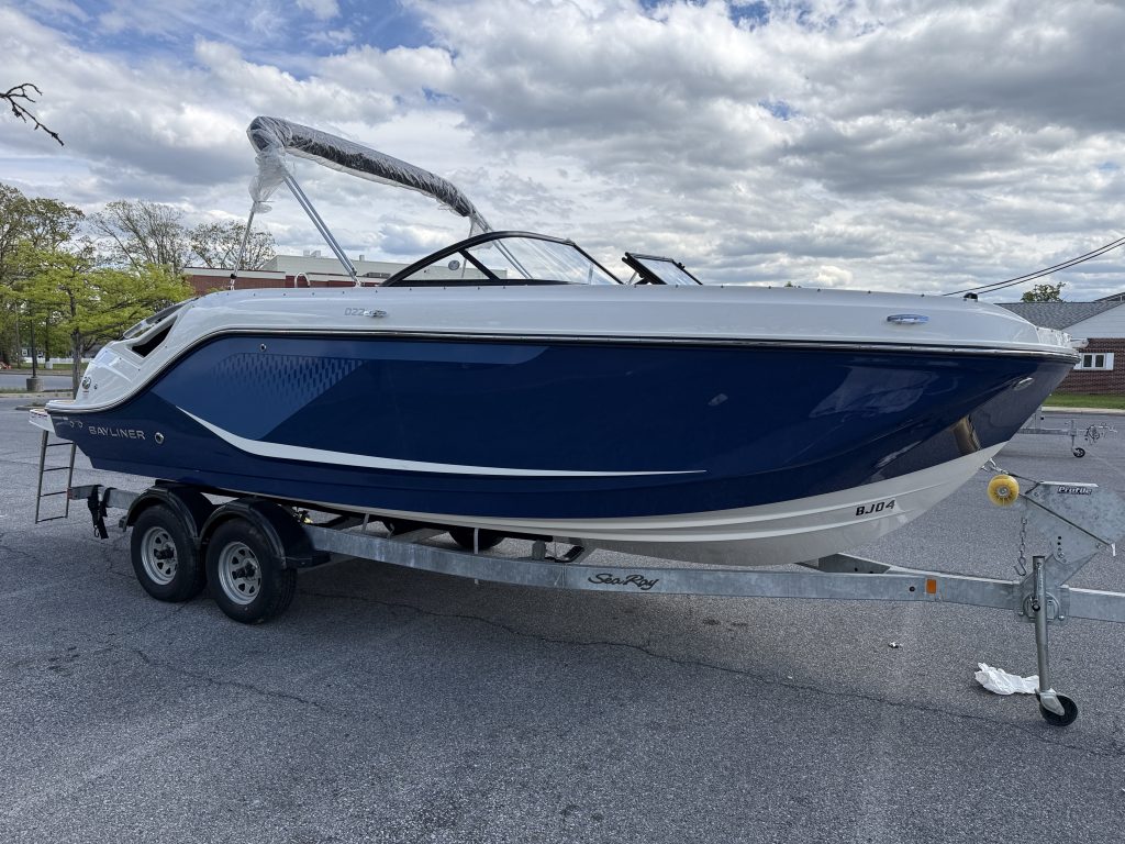 Bayliner 8